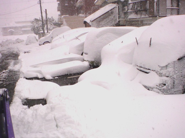 豪雪地帯湯沢は除雪作業がネック