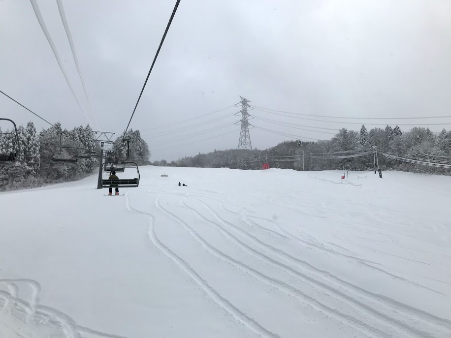 湯沢町 かぐらスキー場ではパウダースノー！