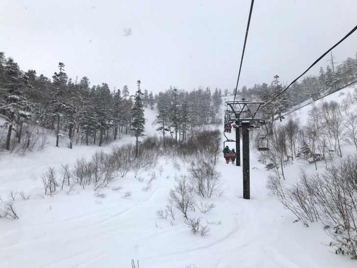 雪不足や暖冬でも滑れるスキー場はどこ!?実際に滑ってきた様子を報告！