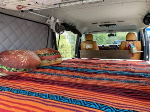 車中泊の寝具は寝袋と布団どっちが良い 真冬から真夏まで試した結論 とうちゃんはテンネンパーマ